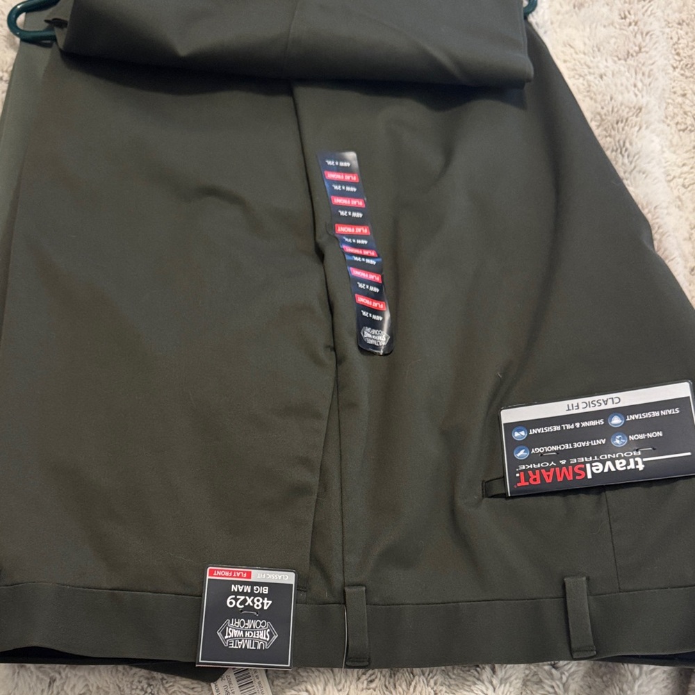 Roundtree & Yorke Men's Dress Pants - Olive